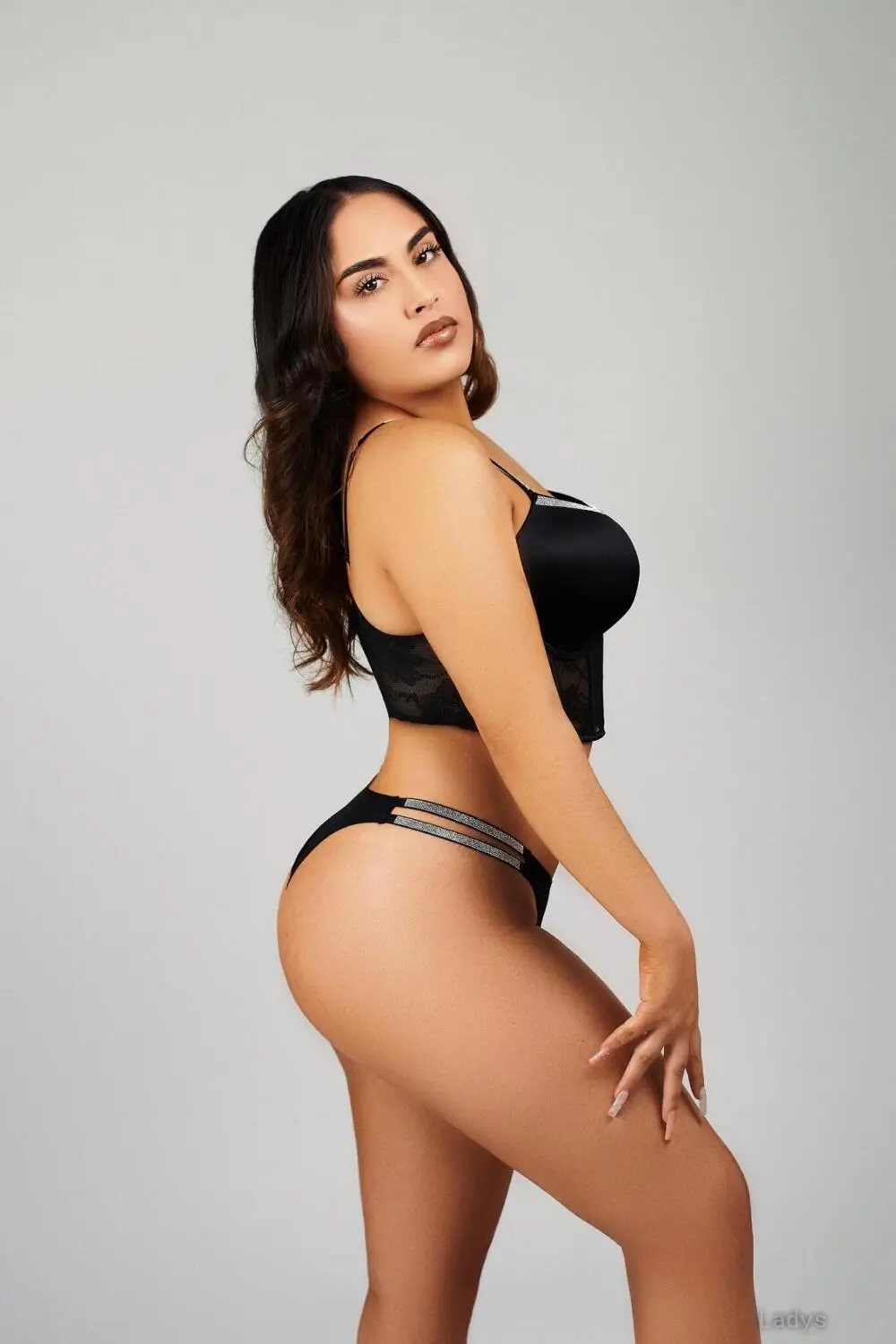 Layla, 19 years beautiful nude San Diego escorts girl, height 154 sm, Weight 64 kg