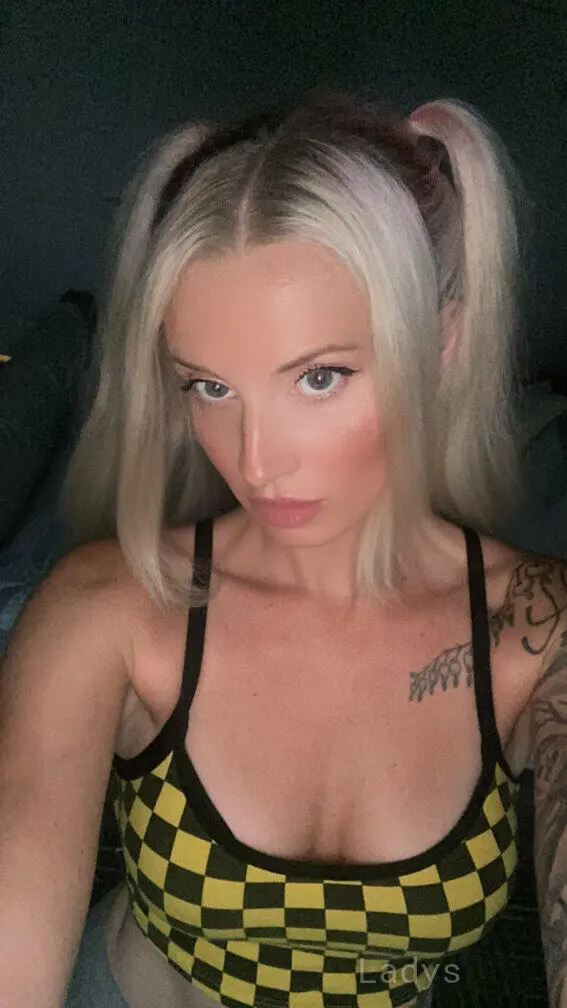 Lilly Rose, 33 years beautiful nude San Diego escorts girl, height 170 sm, Weight 61 kg