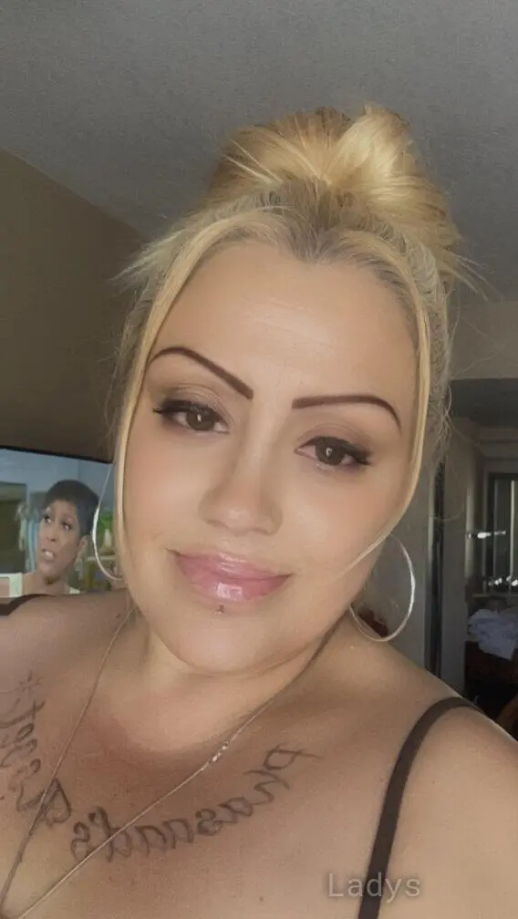 Ms. Fuego, 54 years beautiful nude San Diego escorts girl, height 167 sm, Weight 82 kg