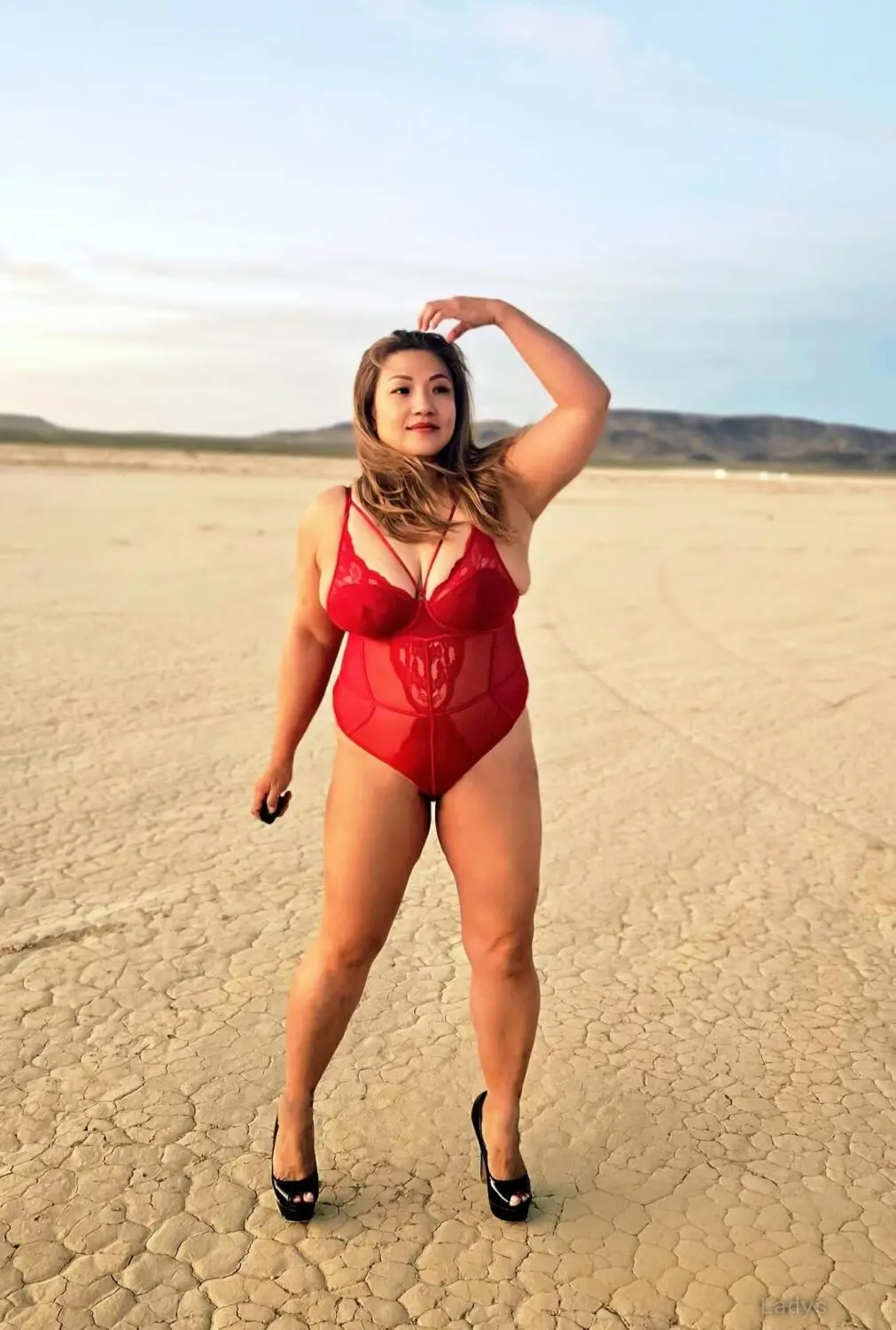 Mya Chan, 30 years beautiful nude San Diego escorts girl, height 167 sm, Weight 62 kg