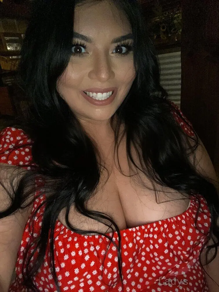 Nicky, 30 years beautiful nude San Diego escorts girl, height 151 sm, Weight 75 kg