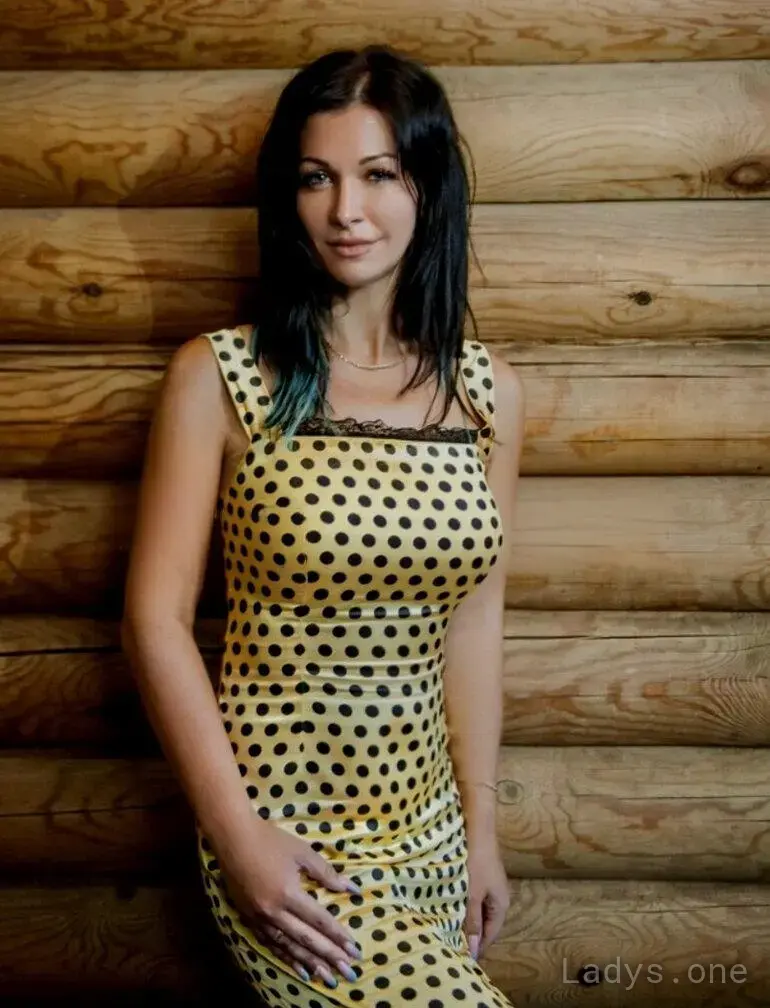 RUSSIAN QUEEN MILA, 33 years beautiful nude San Diego escorts girl, height 165 sm, Weight 55 kg