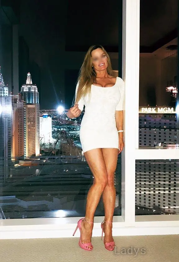 Tiffany Teal, 51 years beautiful nude San Diego escorts girl, height 159 sm, Weight 56 kg