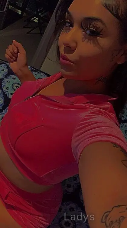 Fijimami, 21 years beautiful nude San Fernando Valley escorts girl, height 160 sm, Weight 57 kg