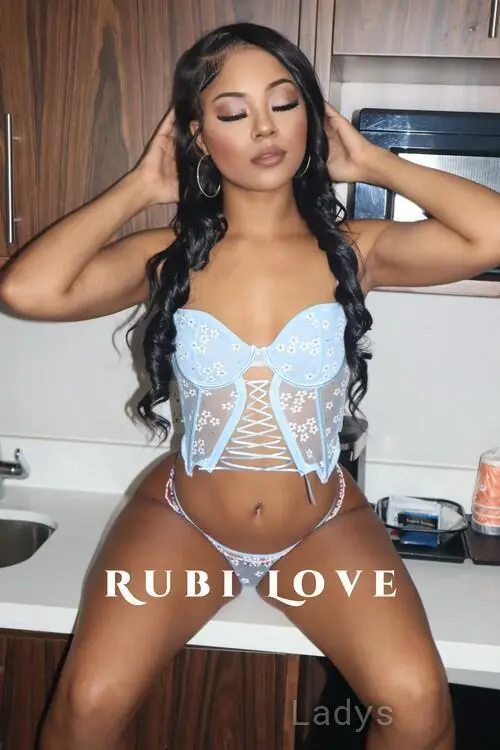 HunniBee300, 21 years beautiful nude San Fernando Valley escorts girl, height 163 sm, Weight 58 kg