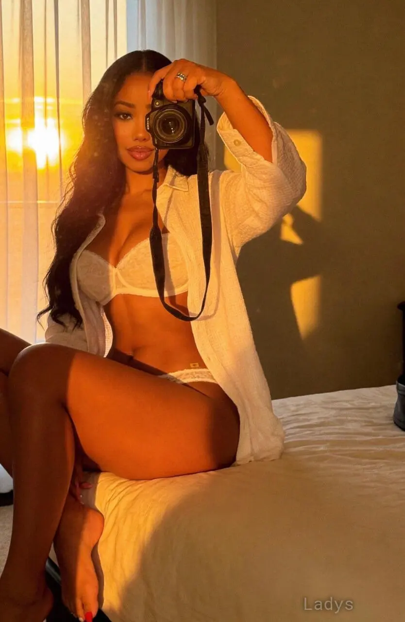 Angel Rose, 23 years beautiful nude San Francisco escorts girl, height 165 sm, Weight 56 kg
