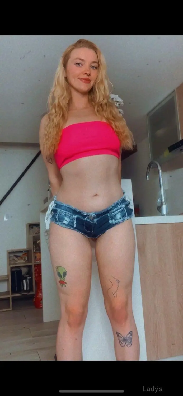 Emily rose, 26 years beautiful nude San Francisco escorts girl, height 185 sm, Weight 71 kg