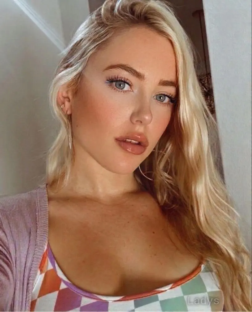 Lana, 21 years beautiful nude San Francisco escorts girl, height 160 sm, Weight 46 kg
