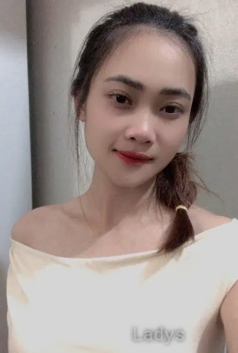 Quynh Ku, 23 years beautiful nude San Giljan escorts girl, height 172 sm, Weight 49 kg