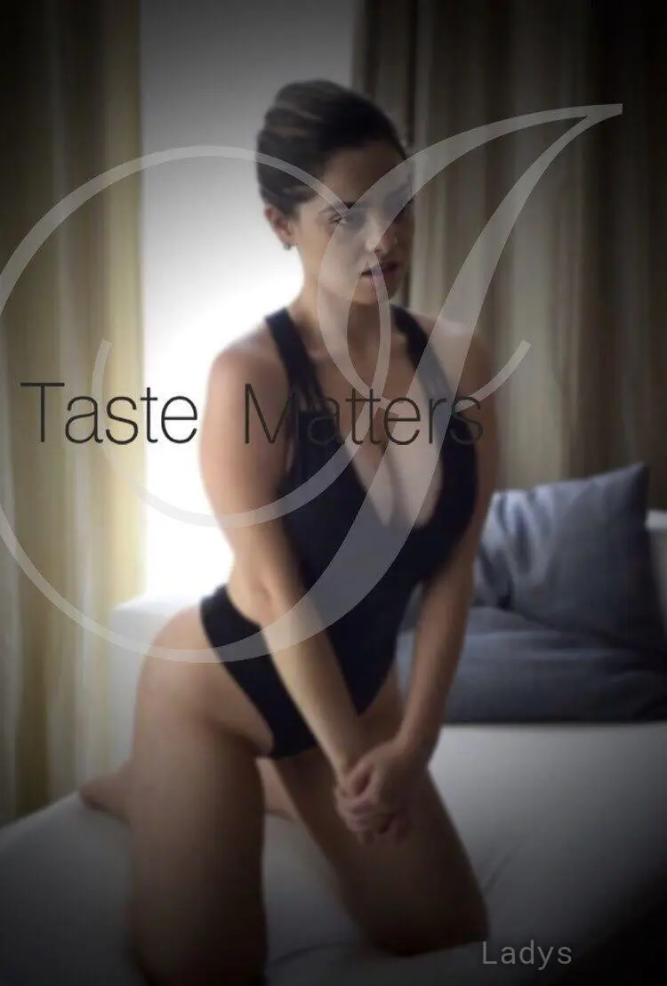 Digestive, 23 years old Sao Paulo escort girl with big tits, height 160 sm, Weight kg