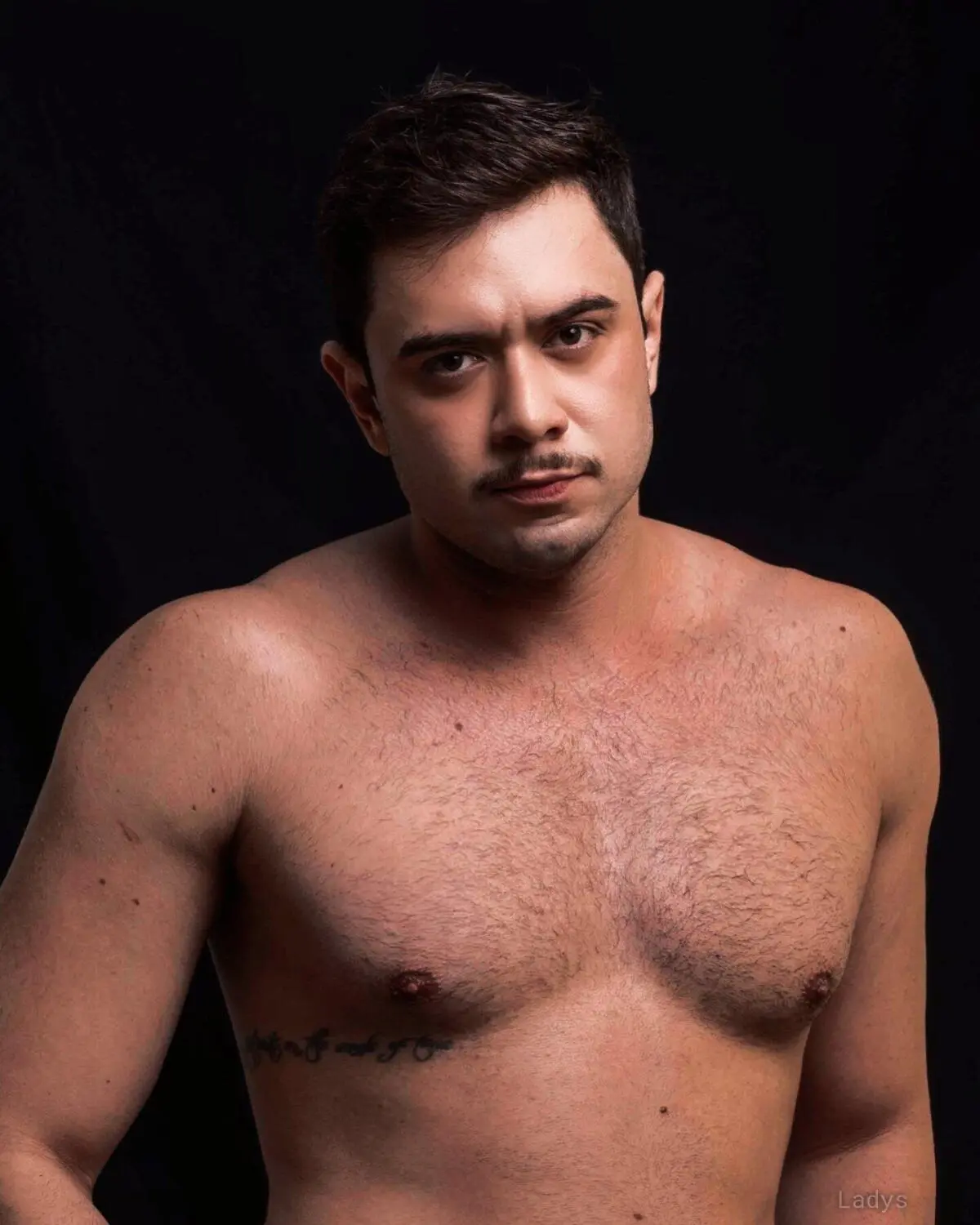 Henrique Colucci, 28 years beautiful nude Sao Paulo escorts girl, height 180 sm, Weight kg