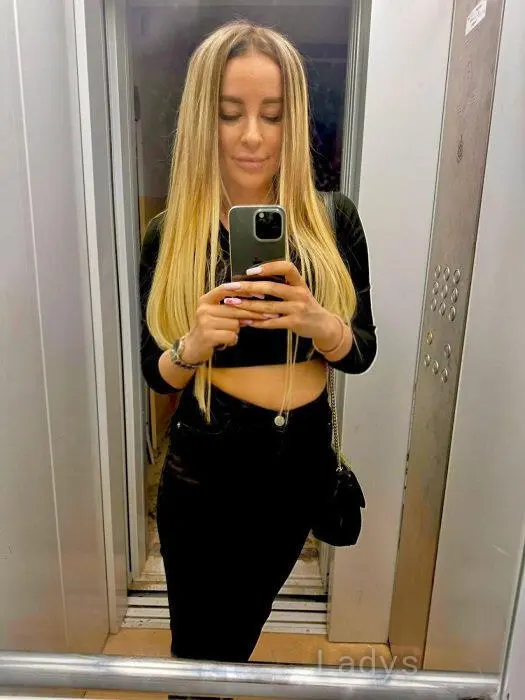 Alisa, 20 years beautiful nude Sarajevo escorts girl, height 168 sm, Weight 50 kg