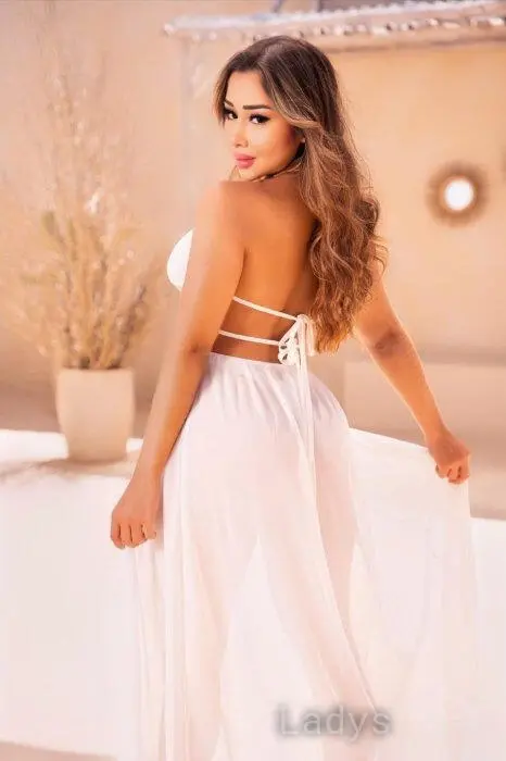 Almira, 26 years beautiful nude Sarandë escorts girl, height 168 sm, Weight 52 kg