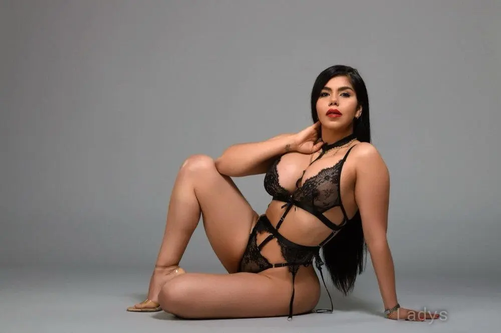 Pamela, 29 years beautiful nude Sarandë escorts girl, height 166 sm, Weight 64 kg