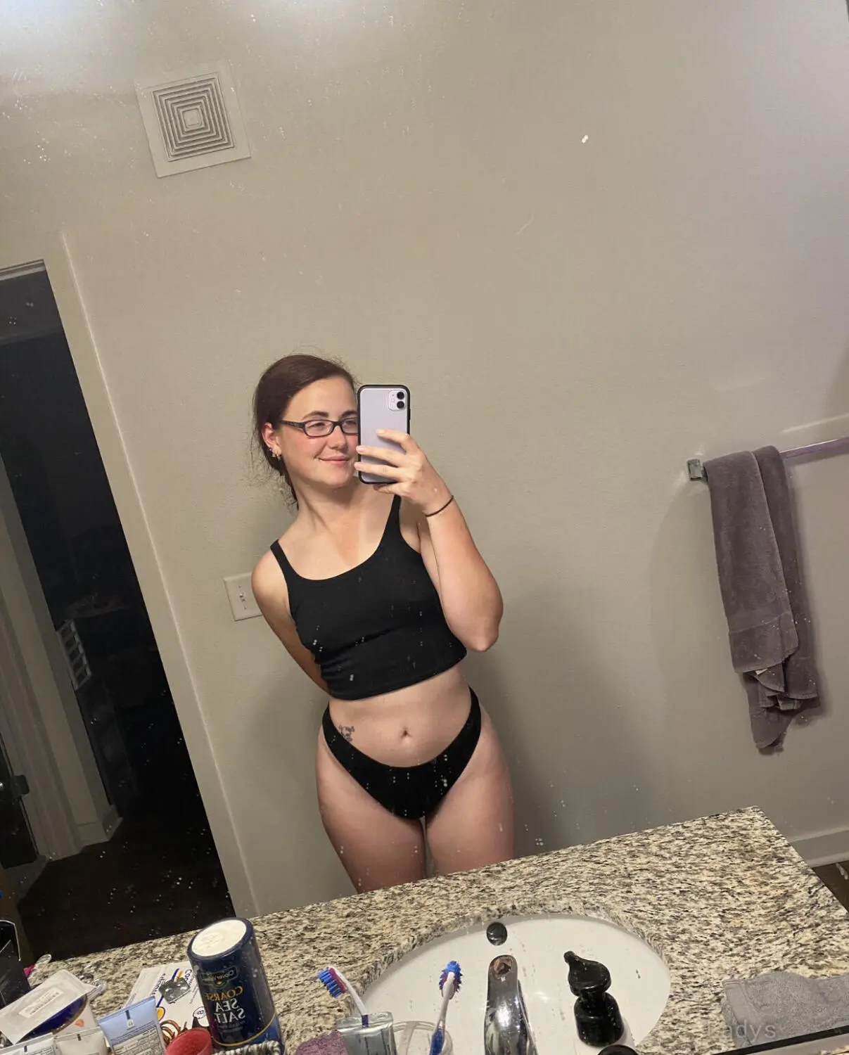 Kennedy Mia, 29 years beautiful nude Savannah escorts girl, height 124 sm, Weight 35 kg