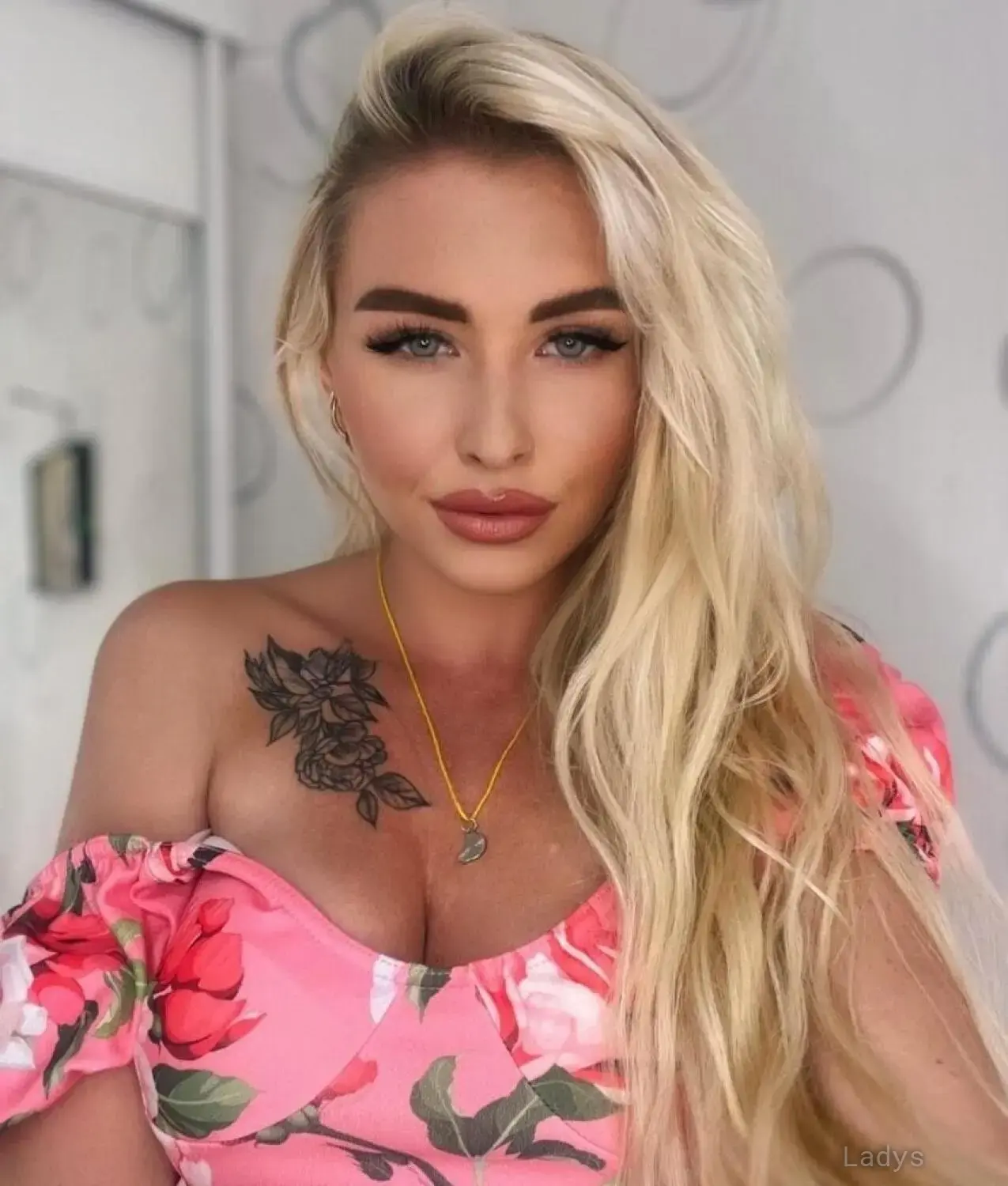 MICHELLE, 28 years old Seattle escort girl with big tits, height 170 sm, Weight 53 kg