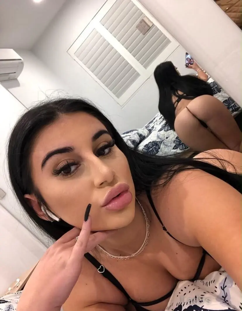 Amanda, 26 years beautiful nude Seattle escorts girl, height 157 sm, Weight 49 kg