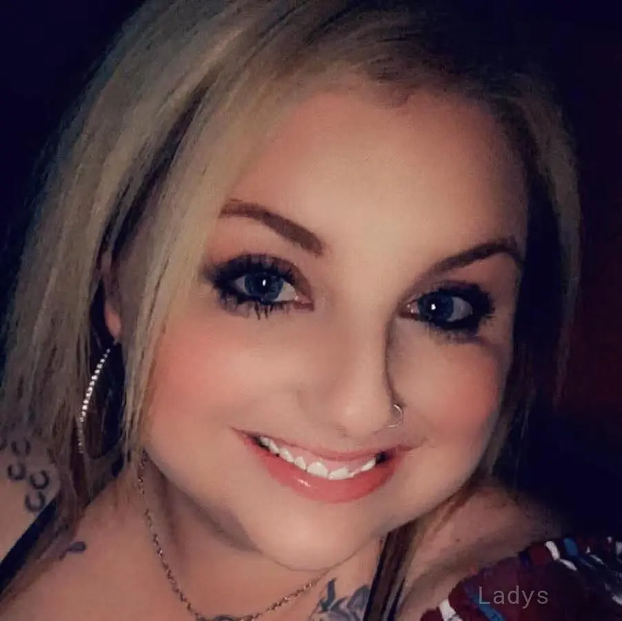 Angela Gomez, 33 years beautiful nude Seattle escorts girl, height 161 sm, Weight 52 kg