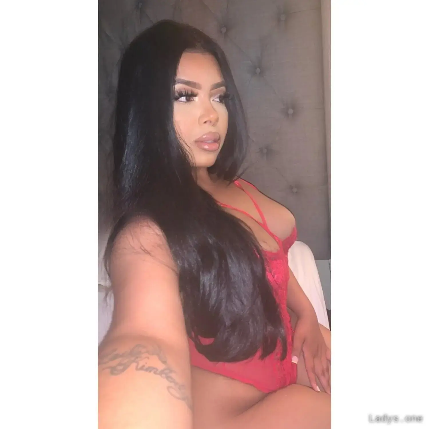 BEL MIA, 21 years beautiful nude Seattle escorts girl, height 169 sm, Weight 75 kg