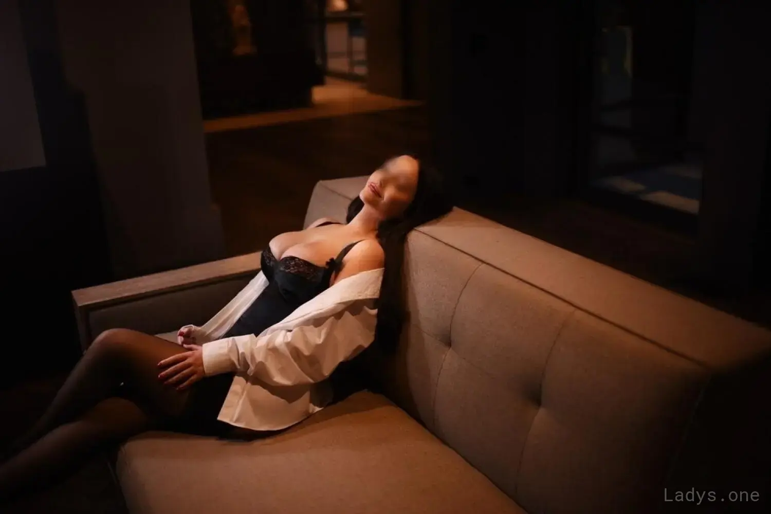CHERIE FIELDS, 25 years beautiful nude Seattle escorts girl, height 171 sm, Weight 63 kg