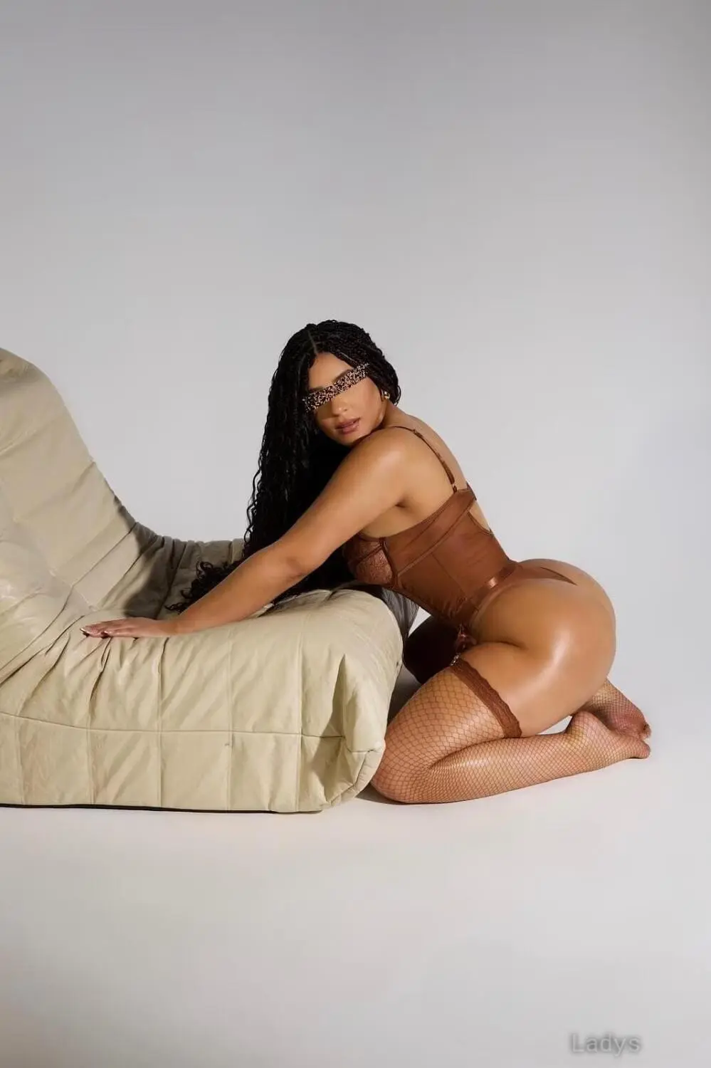 Diana Reyes, 20 years beautiful nude Seattle escorts girl, height 165 sm, Weight 56 kg