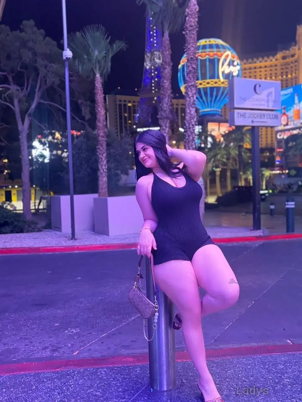 Jenne Quuen, 22 years beautiful nude Seattle escorts girl, height 168 sm, Weight 75 kg