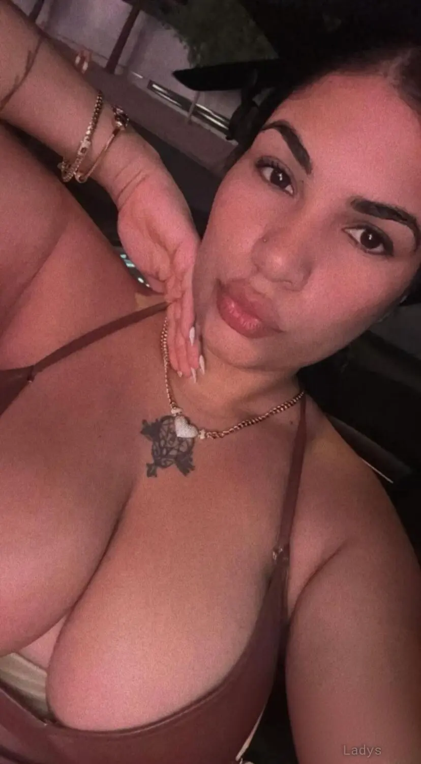 Katty, 20 years beautiful nude Seattle escorts girl, height 157 sm, Weight 42 kg
