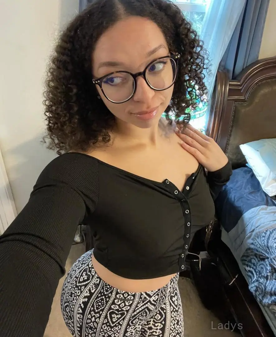 Marie, 25 years beautiful nude Seattle escorts girl, height 170 sm, Weight 60 kg