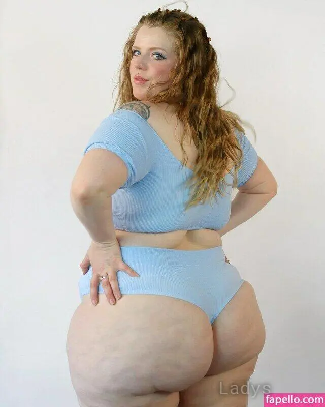 Plump_Pixie, 27 years beautiful nude Seattle escorts girl, height 162 sm, Weight 106 kg