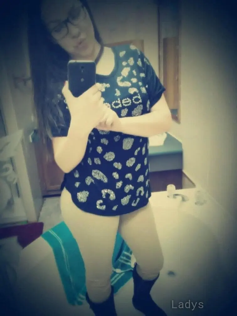 Royal Rebecca, 30 years beautiful nude Seattle escorts girl, height 166 sm, Weight 59 kg