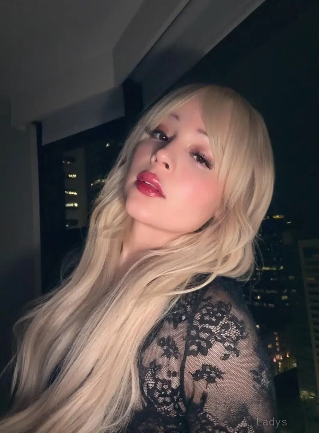 Sabrina Leo, 27 years beautiful nude Seattle escorts girl, height 162 sm, Weight 49 kg