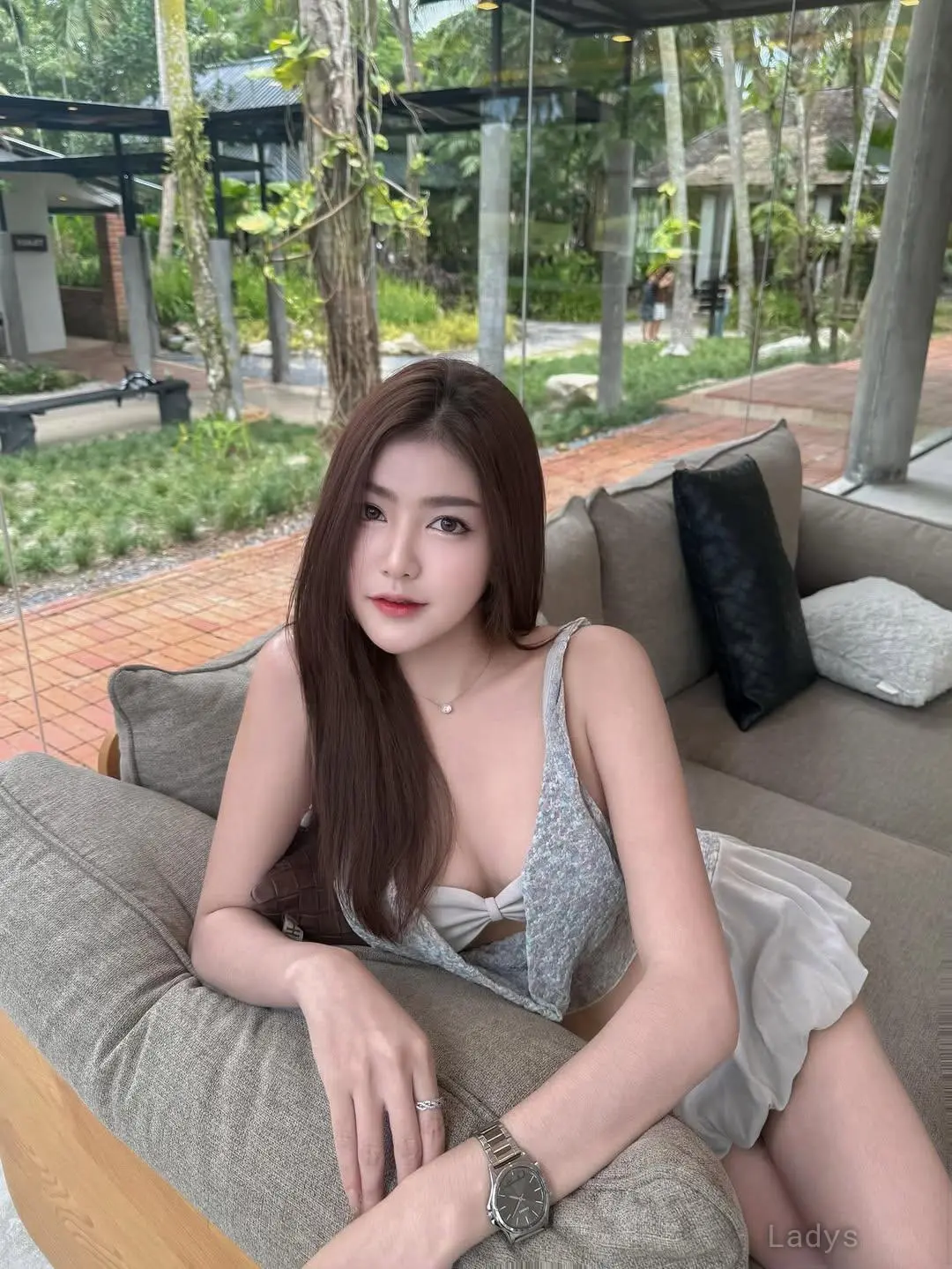 Naura, 20 years beautiful nude Semarang escorts girl, height 160 sm, Weight 55 kg