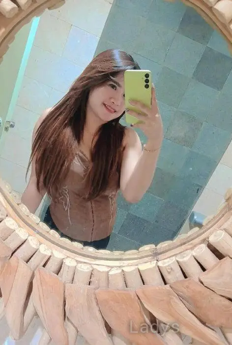 Salsabila, 22 years beautiful nude Semarang escorts girl, height 166 sm, Weight 50 kg