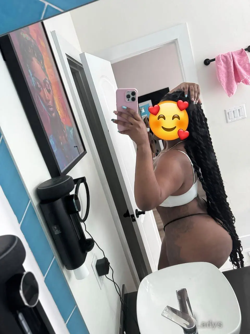 Loretta, 25 years old Seoul escort girl with big tits, height 160 sm, Weight kg