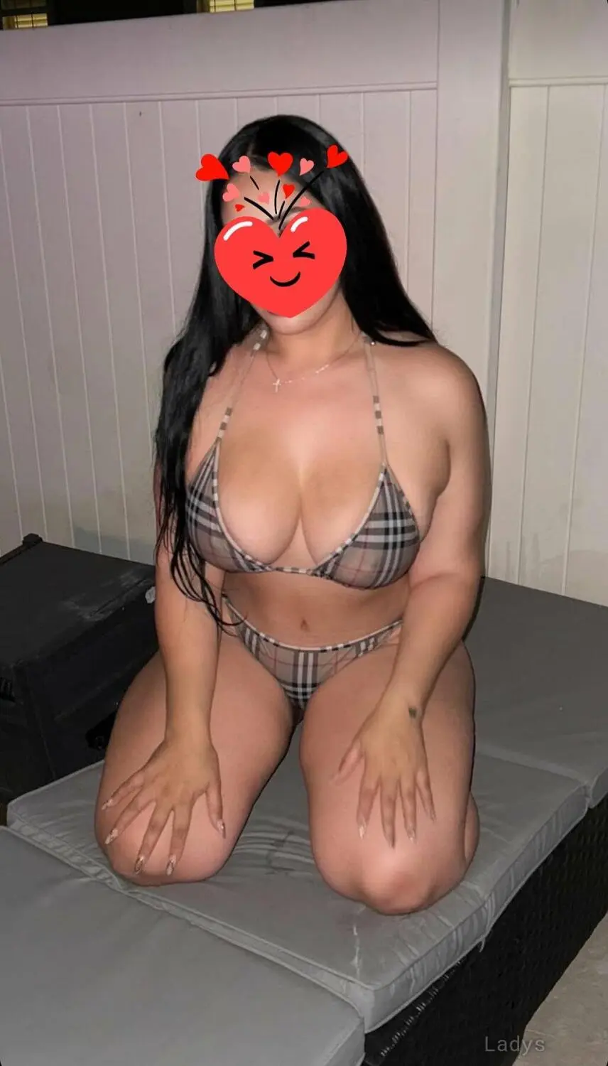 Yuki, 25 years old Seoul escort girl with big tits, height 168 sm, Weight kg
