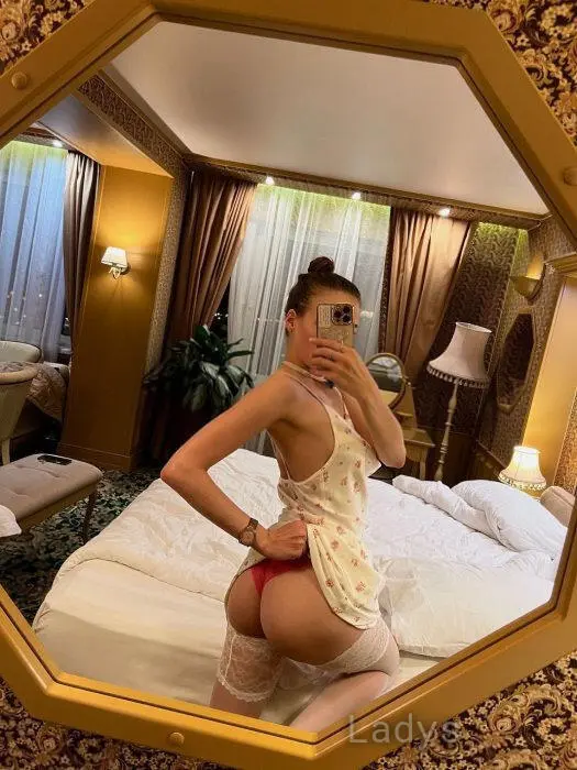 Sasha, 27 years beautiful nude Seoul escorts girl, height 171 sm, Weight 49 kg