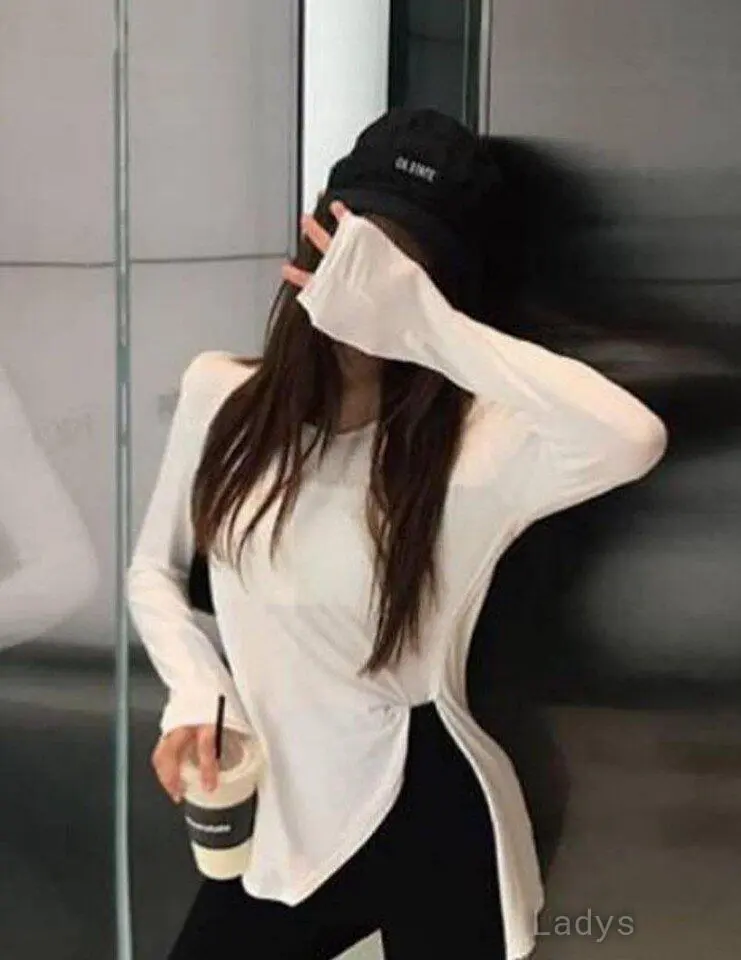 Yiseul Cham, 23 years beautiful nude Seoul escorts girl, height 164 sm, Weight kg