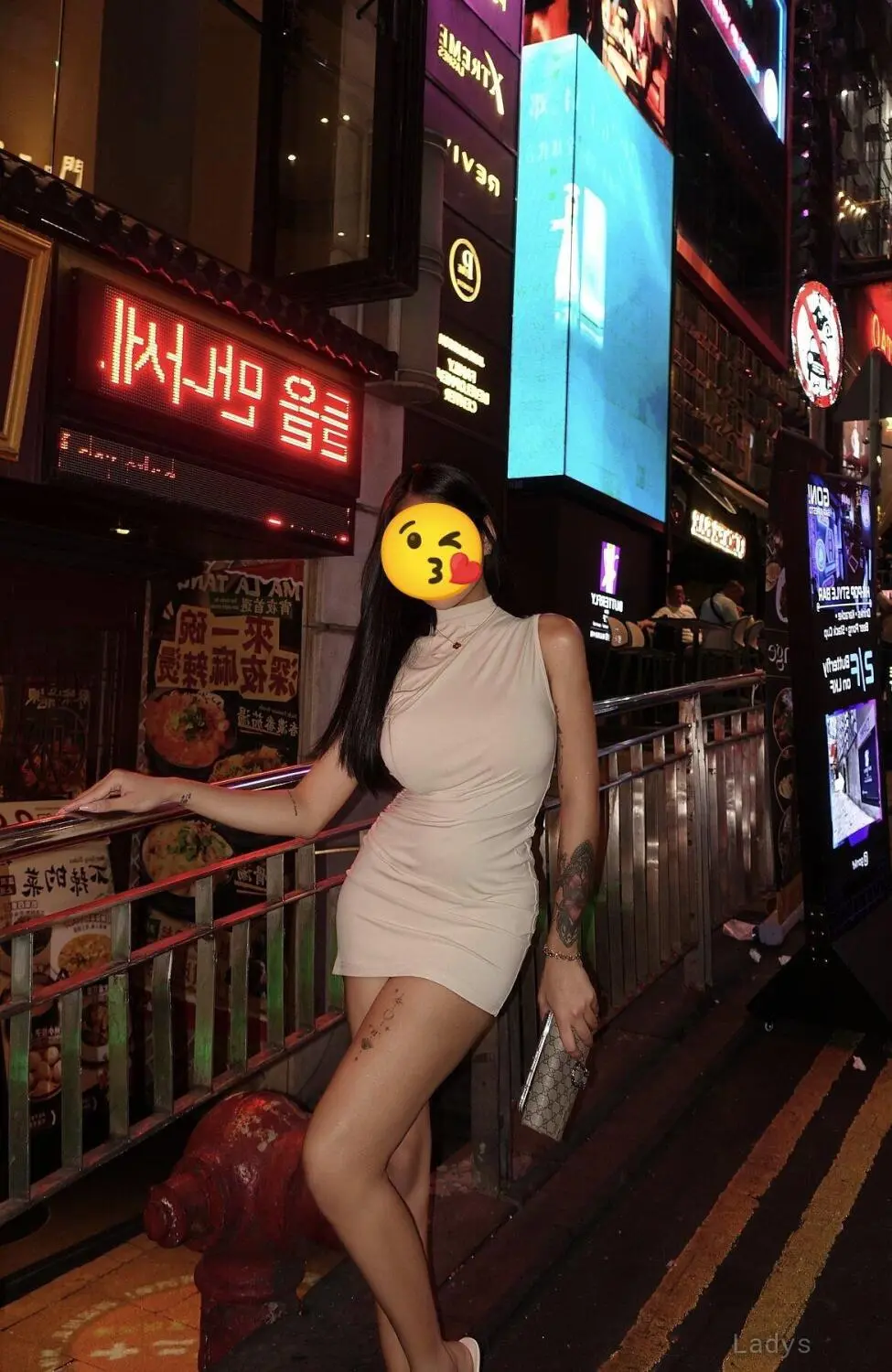 Isabella, 23 years beautiful nude Shanghai escorts girl, height 156 sm, Weight  kg