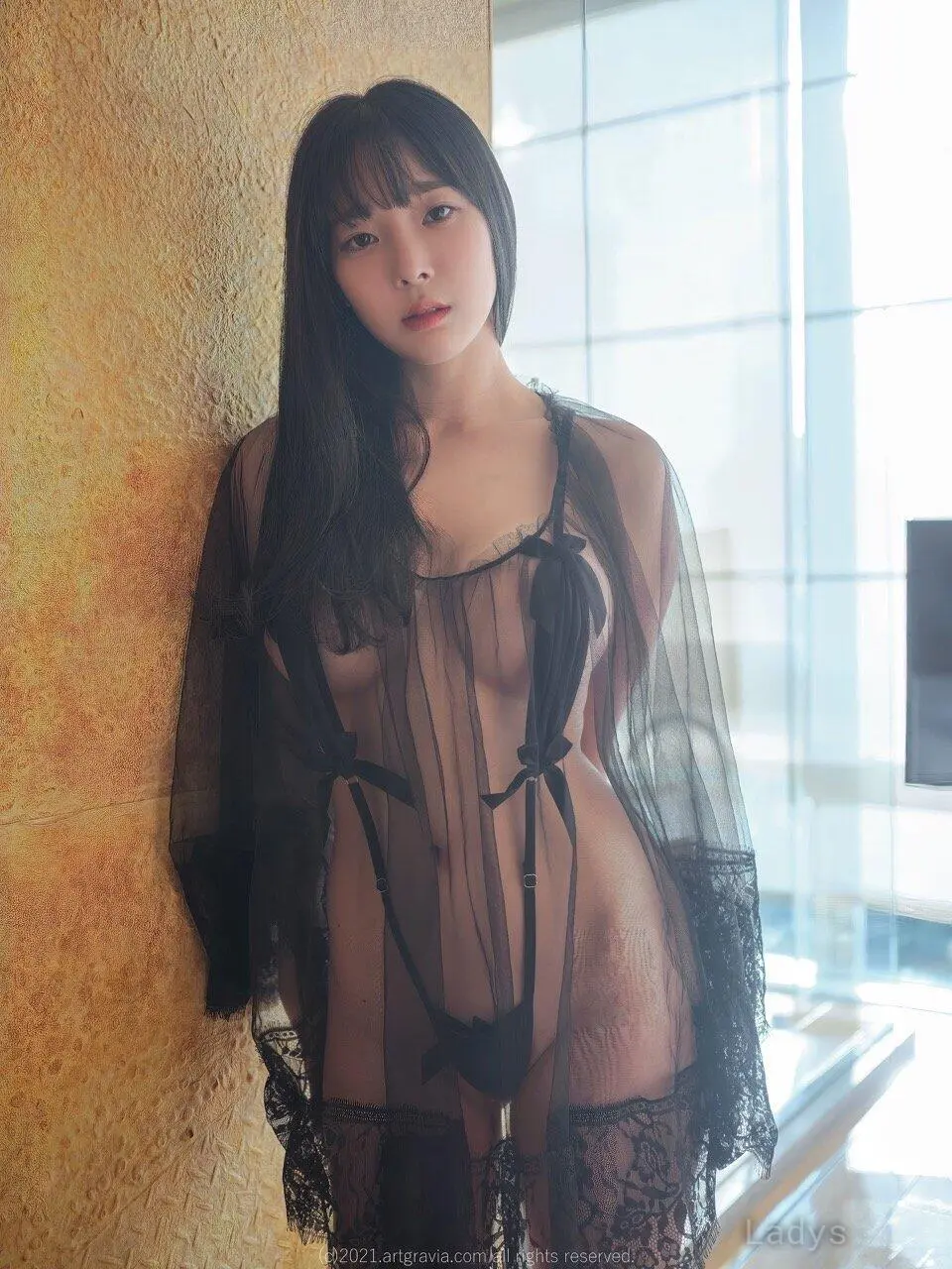 Lucy1, 25 years beautiful nude Shanghai escorts girl, height 164 sm, Weight 53 kg