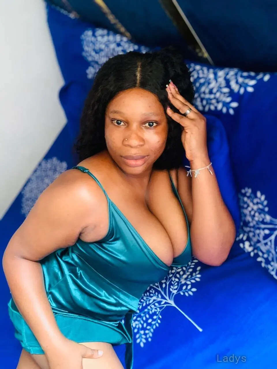 Candy, 25 years old Sharjah escort girl with big tits, height 154 sm, Weight  kg