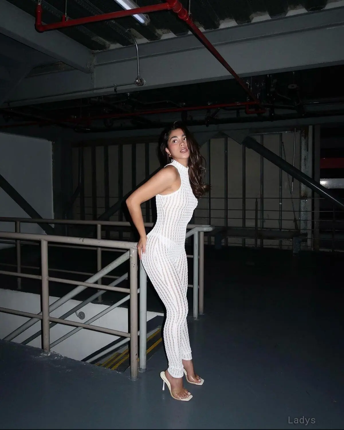 Dara, 26 years old Sharjah escort girl with big tits, height 137 sm, Weight kg
