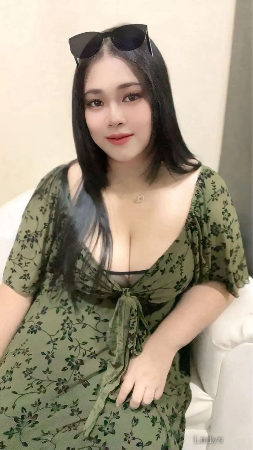 Rose, 24 years old Sharjah escort girl with big tits, height 160 sm, Weight kg
