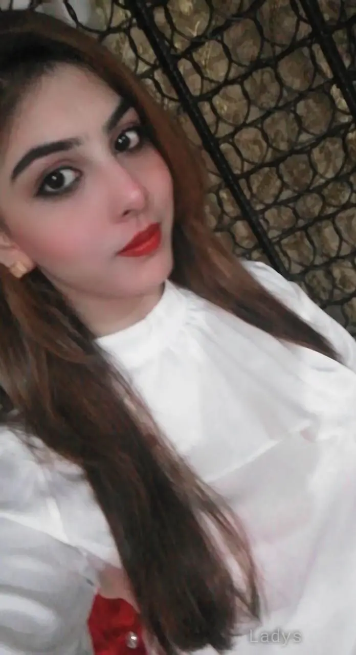 Suman, 22 years old Sharjah escort girl with big tits, height 167 sm, Weight  kg