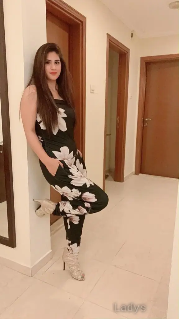 Tanisha, 21 years old Sharjah escort girl with big tits, height 167 sm, Weight  kg