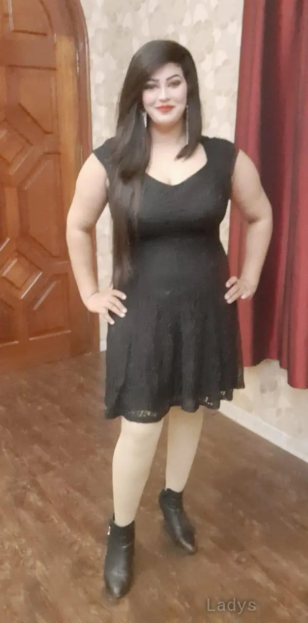 Roshini, 24 years beautiful nude Sharjah escorts girl, height 167 sm, Weight  kg