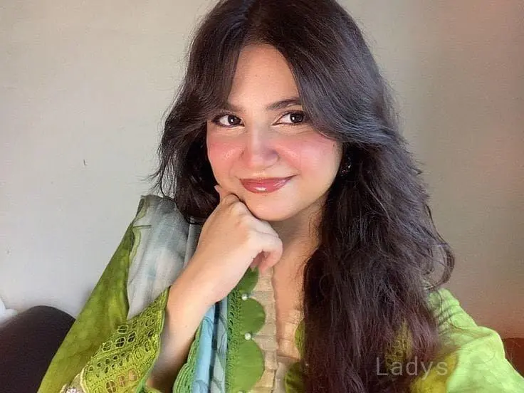 Sandeep, 24 years beautiful nude Sharjah escorts girl, height 185 sm, Weight kg