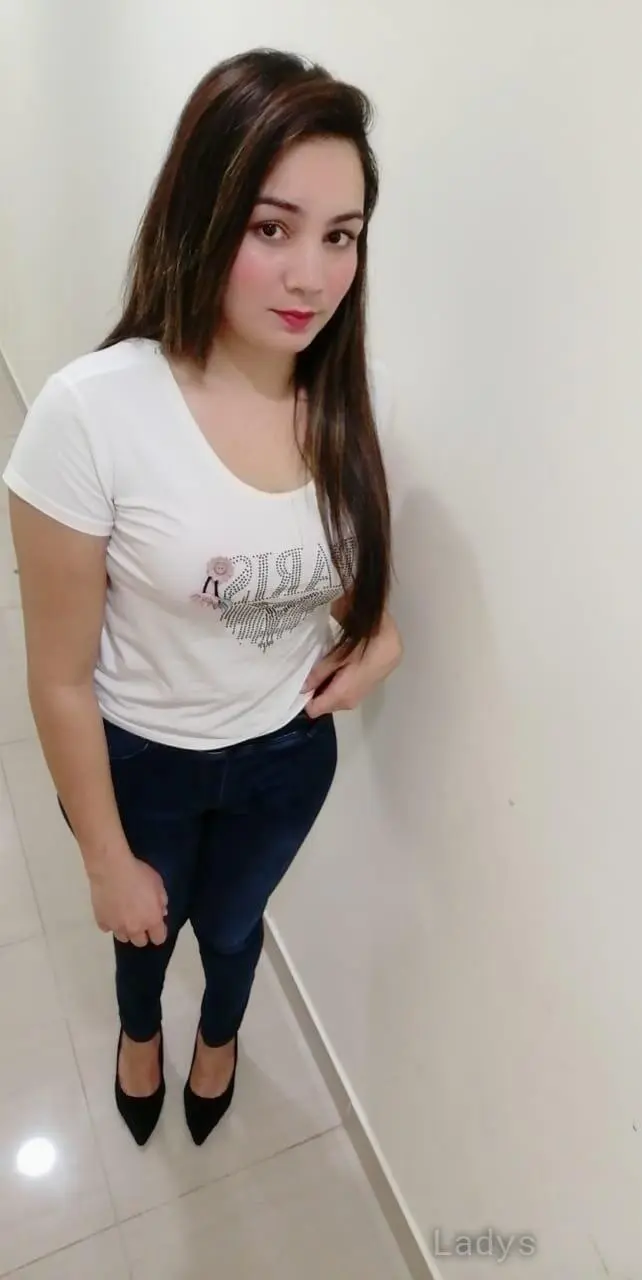 Sarika, 22 years beautiful nude Sharjah escorts girl, height 167 sm, Weight  kg