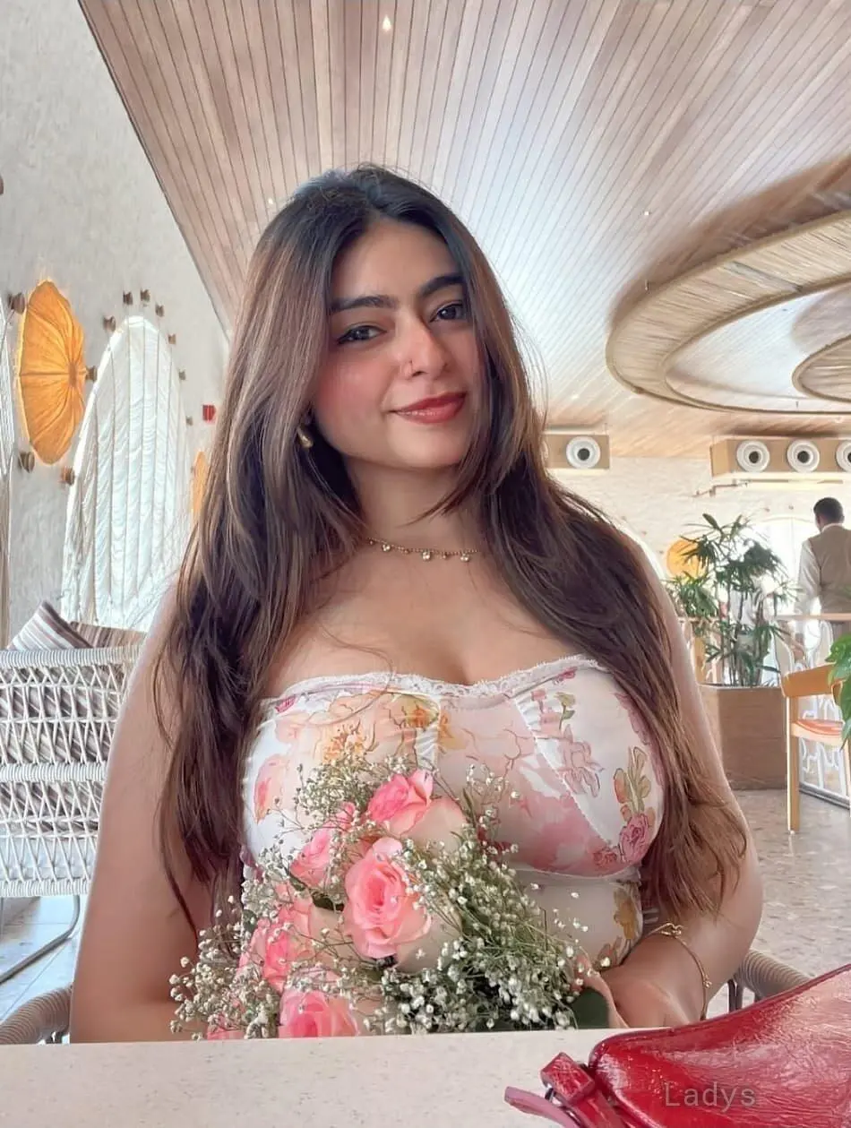 Sneha, 23 years beautiful nude Sharjah escorts girl, height 170 sm, Weight kg