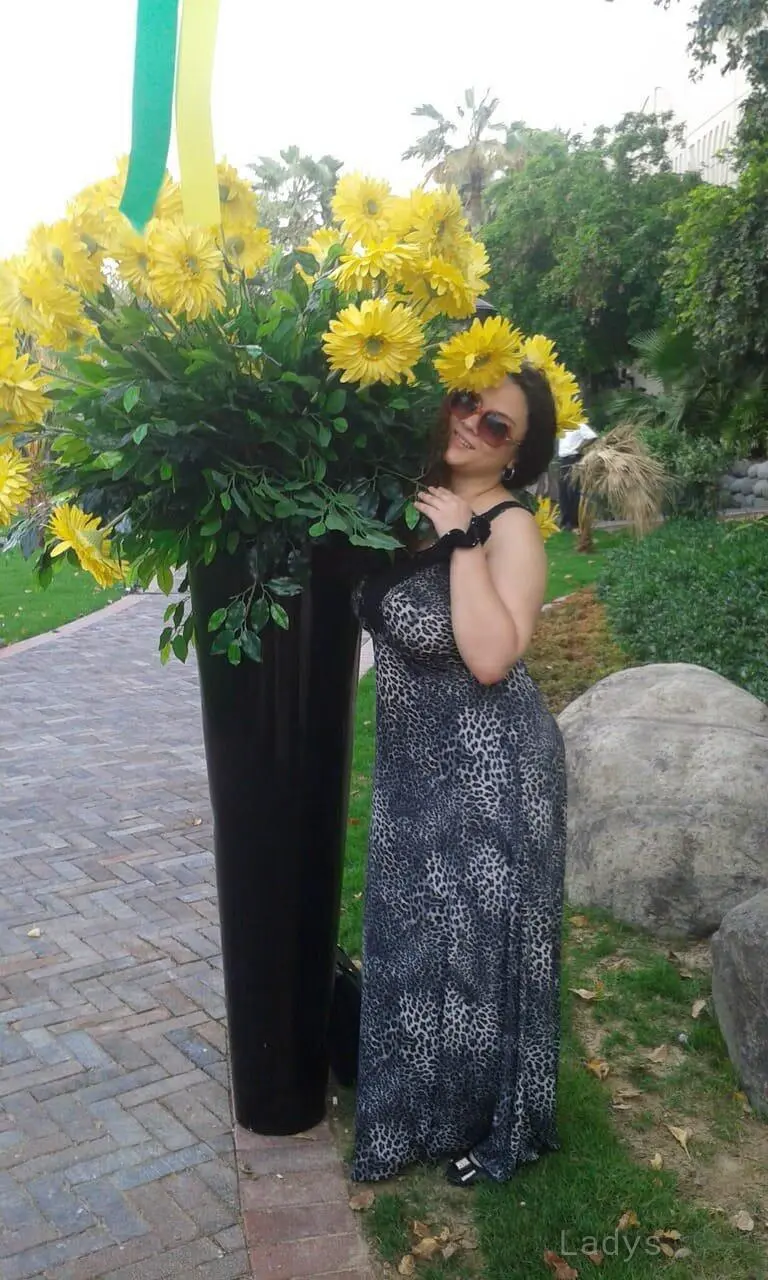 Sweet, 27 years beautiful nude Sharjah escorts girl, height 168 sm, Weight kg