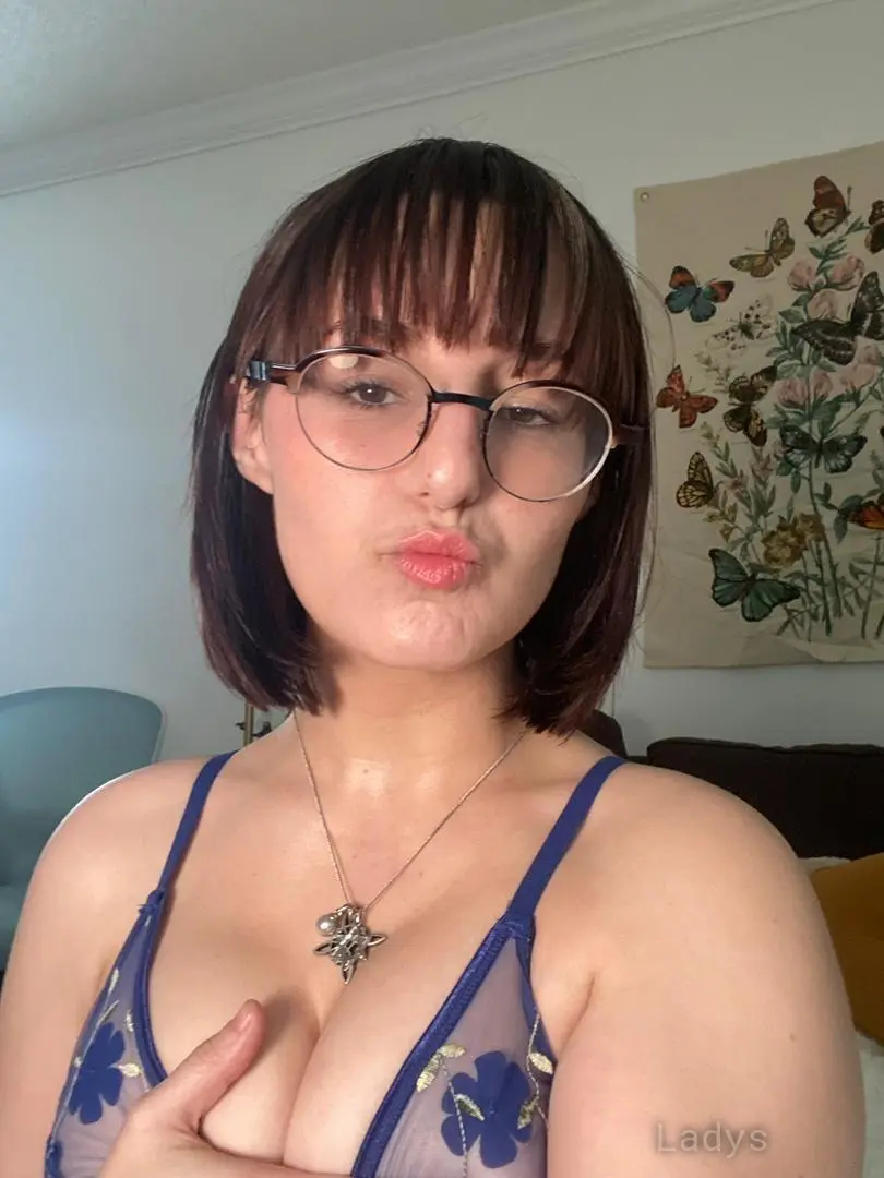 Christine, 28 years beautiful nude Sheffield escorts girl, height 157 sm, Weight 52 kg